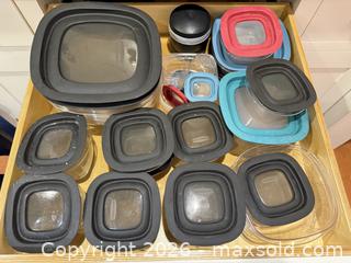 MaxSold Auction: Assorted Rubbermaid Food Storage Organizers - San Jose (California, USA) SELLER MANAGED Estate Sale Online Auction - South 16th Street