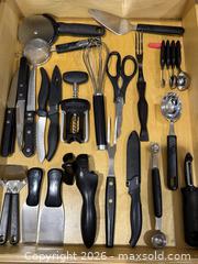 MaxSold Auction: Contents of Kitchen Drawer: Knives, Scissors, & More! - San Jose (California, USA) SELLER MANAGED Estate Sale Online Auction - South 16th Street