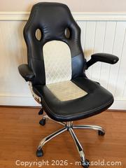 MaxSold Auction: Smug Ergonomic Gaming/Office Chair with Lumbar Support/Adjustable Armrests - San Jose (California, USA) SELLER MANAGED Estate Sale Online Auction - South 16th Street