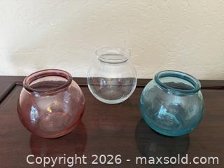 MaxSold Auction: Vintage Small Colored Glass Bowls/Small Vases - San Jose (California, USA) SELLER MANAGED Estate Sale Online Auction - South 16th Street