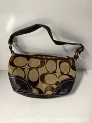 MaxSold Auction: Coach bag  - Lower Moreland Township (Pennsylvania, USA) SELLER MANAGED Downsizing Online Auction - Huntingdon Pike