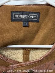 MaxSold Auction: Members only jacket  - Lower Moreland Township (Pennsylvania, USA) SELLER MANAGED Downsizing Online Auction - Huntingdon Pike