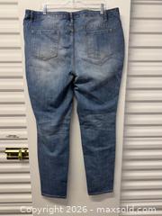 MaxSold Auction: New Ashley Stewart jeans  - Lower Moreland Township (Pennsylvania, USA) SELLER MANAGED Downsizing Online Auction - Huntingdon Pike