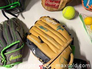 MaxSold Auction: Sport lot  - Lower Moreland Township (Pennsylvania, USA) SELLER MANAGED Downsizing Online Auction - Huntingdon Pike