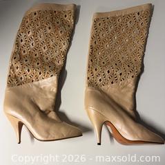 MaxSold Auction: Vintage Equipe-3 women shoes  - Lower Moreland Township (Pennsylvania, USA) SELLER MANAGED Downsizing Online Auction - Huntingdon Pike