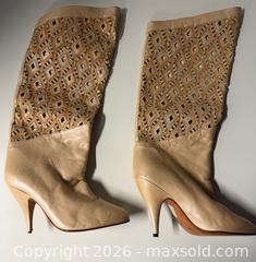 MaxSold Auction: Vintage Equipe-3 women shoes  - Lower Moreland Township (Pennsylvania, USA) SELLER MANAGED Downsizing Online Auction - Huntingdon Pike