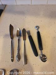 MaxSold Auction: 12-Piece Assorted Small Serving Utensils Set - Saanich (British Columbia, Canada) PARTNER MANAGED Downsizing Online Auction - Gordon Point Drive