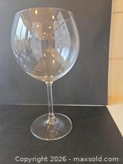 MaxSold Auction: Lot of 8 Red Wine Glasses - Saanich (British Columbia, Canada) PARTNER MANAGED Downsizing Online Auction - Gordon Point Drive