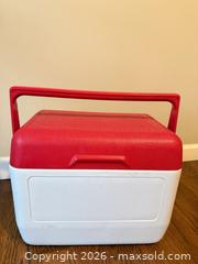 MaxSold Auction: Rubbermaid Personal/Small Cooler 3 Gal Hard Plastic - Saanich (British Columbia, Canada) PARTNER MANAGED Downsizing Online Auction - Gordon Point Drive