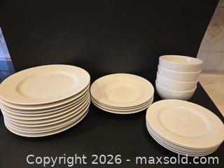 MaxSold Auction: White Porcelain Trattoria Dinnerware Set — 24 Pieces - Saanich (British Columbia, Canada) PARTNER MANAGED Downsizing Online Auction - Gordon Point Drive
