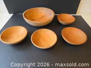 MaxSold Auction: Wooden Salad Bowl Set, 5 Pieces - Saanich (British Columbia, Canada) PARTNER MANAGED Downsizing Online Auction - Gordon Point Drive