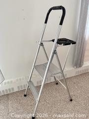 MaxSold Auction: Featherlite Aluminum 2-Step Folding Ladder - Greater Sudbury (Ontario, Canada) PARTNER MANAGED Moving Online Auction - Regent Street (CONDO)