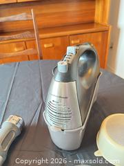 MaxSold Auction: Mixed Kitchen Small Appliances and Bakeware Lot - Greater Sudbury (Ontario, Canada) PARTNER MANAGED Moving Online Auction - Regent Street (CONDO)