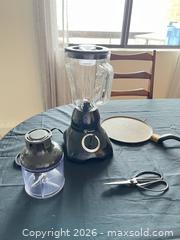 MaxSold Auction: Westinghouse Countertop Blender w/ Chopper, Crepe Pan & Shears - Greater Sudbury (Ontario, Canada) PARTNER MANAGED Moving Online Auction - Regent Street (CONDO)
