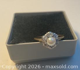 MaxSold Auction: Ladies vintage 18K gold and diamond ring - Ottawa (Ontario, Canada) SELLER MANAGED Downsizing Online Auction - Tall Forest Drive