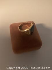 MaxSold Auction: Men’s 10K gold and onyx ring (8.08 grams) - Ottawa (Ontario, Canada) SELLER MANAGED Downsizing Online Auction - Tall Forest Drive