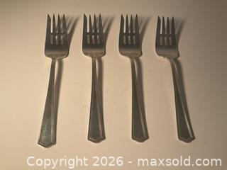 MaxSold Auction: Sterling silver dessert forks manufactured by International Silver Co. (118 grams) - Ottawa (Ontario, Canada) SELLER MANAGED Downsizing Online Auction - Tall Forest Drive