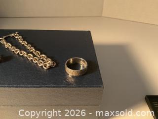 MaxSold Auction: Sterling silver earrings, band and bracelet (21.25 grams) - Ottawa (Ontario, Canada) SELLER MANAGED Downsizing Online Auction - Tall Forest Drive