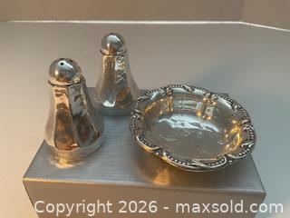 MaxSold Auction: Sterling silver salt & pepper and pin dish (103 grams) - Ottawa (Ontario, Canada) SELLER MANAGED Downsizing Online Auction - Tall Forest Drive