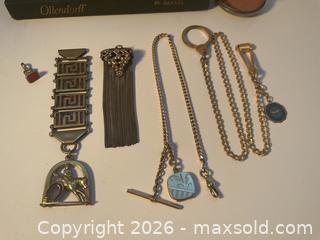 MaxSold Auction: Vintage watch accessory lot - Ottawa (Ontario, Canada) SELLER MANAGED Downsizing Online Auction - Tall Forest Drive