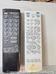 MaxSold Auction: 14-inch TV with VHS VCR - Saanich (British Columbia, Canada) PARTNER MANAGED Moving Online Auction - Arbutus Road