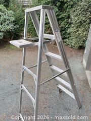 MaxSold Auction: Aluminum 6 ft Ladder, 5 Steps Plus Top - Saanich (British Columbia, Canada) PARTNER MANAGED Moving Online Auction - Arbutus Road