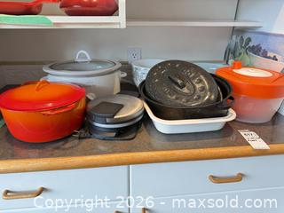 MaxSold Auction: Mixed Cookware & Small Kitchen Appliances Lot - Saanich (British Columbia, Canada) PARTNER MANAGED Moving Online Auction - Arbutus Road
