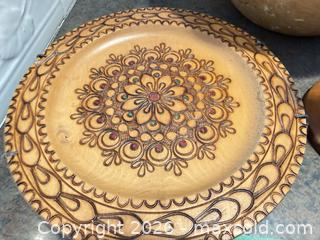 MaxSold Auction: Mixed Wooden Kitchenware Lot - Cutting Boards, Utensils, Bowl - Saanich (British Columbia, Canada) PARTNER MANAGED Moving Online Auction - Arbutus Road