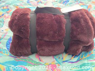 MaxSold Auction: M053 - Hudson Bay Luxe Fur Throw - Wine - New - Whitby (Ontario, Canada) SELLER MANAGED Reseller Online Auction - Taunton Road East (STORAGE)