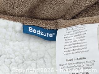 MaxSold Auction: M054 - Bedsure Fleece Lined Blanket - Queen - New - Whitby (Ontario, Canada) SELLER MANAGED Reseller Online Auction - Taunton Road East (STORAGE)