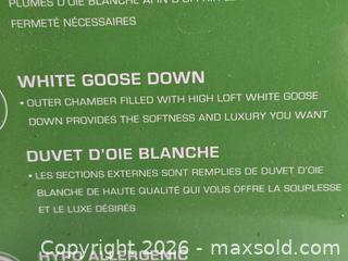 MaxSold Auction: M059 - Canadian Down & Feather Down Perfect Pillow - Queen - New - Whitby (Ontario, Canada) SELLER MANAGED Reseller Online Auction - Taunton Road East (STORAGE)