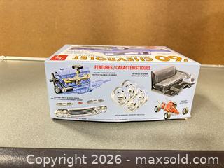MaxSold Auction: AMT 1/25 1960 Chevrolet Fleetside Pickup Plastic Model Kit - Ottawa (Nepean) (Ontario, Canada) SELLER MANAGED Moving Online Auction - Grenfell Crescent