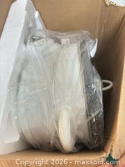 MaxSold Auction: Crock-Pot Smart-Pot One Touch Control 6-Qt Oval Slow Cooker - Ottawa (Nepean) (Ontario, Canada) SELLER MANAGED Moving Online Auction - Grenfell Crescent