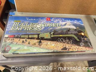 MaxSold Auction: HO Scale 6060 Bullet-Nosed Express Mountain Class 4-8-2 - Ottawa (Nepean) (Ontario, Canada) SELLER MANAGED Moving Online Auction - Grenfell Crescent