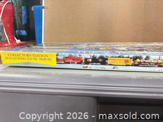 MaxSold Auction: HO Scale Collector's Edition Electric Model Train Set - Ottawa (Nepean) (Ontario, Canada) SELLER MANAGED Moving Online Auction - Grenfell Crescent