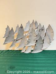 MaxSold Auction: Metal Abstract Gold/Brass Tone Wall Decor, Medium (24-48 in) - Ottawa (Nepean) (Ontario, Canada) SELLER MANAGED Moving Online Auction - Grenfell Crescent