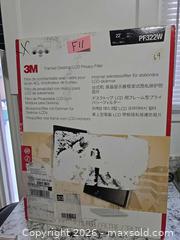 MaxSold Auction: 3M-LCD Desktop Privacy Filter LOT"F11" - Kingston (Ontario, Canada) SELLER MANAGED Downsizing Online Auction - Morenz Cresecent