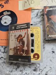 MaxSold Auction: Assorted '45's Records LOT"M8" - Kingston (Ontario, Canada) SELLER MANAGED Downsizing Online Auction - Morenz Cresecent