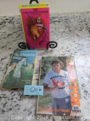 MaxSold Auction: Assorted Books LOT"O26" - Kingston (Ontario, Canada) SELLER MANAGED Downsizing Online Auction - Morenz Cresecent