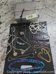 MaxSold Auction: Assorted JEWELRY- LOT "O2" - Kingston (Ontario, Canada) SELLER MANAGED Downsizing Online Auction - Morenz Cresecent
