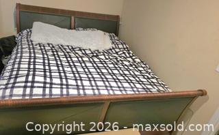 MaxSold Auction: KING SIZED SLEIGH BED - Kingston (Ontario, Canada) SELLER MANAGED Downsizing Online Auction - Morenz Cresecent