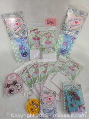 MaxSold Auction: LOT"D40"- Shoe Accessories Lot - Kingston (Ontario, Canada) SELLER MANAGED Downsizing Online Auction - Morenz Cresecent