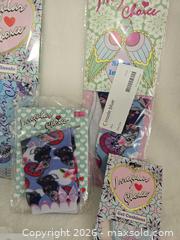 MaxSold Auction: LOT"D43"- Shoe Accessories Lot - Kingston (Ontario, Canada) SELLER MANAGED Downsizing Online Auction - Morenz Cresecent