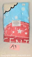 MaxSold Auction: NEW- Large SCENTSY Towel - Kingston (Ontario, Canada) SELLER MANAGED Downsizing Online Auction - Morenz Cresecent