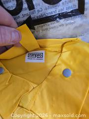 MaxSold Auction: NEW-Men's Deluxe Rain Jacket - Kingston (Ontario, Canada) SELLER MANAGED Downsizing Online Auction - Morenz Cresecent