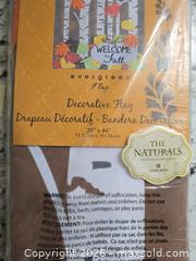 MaxSold Auction: NEW-OUTDOOR BURLAP FALL FLAG - Kingston (Ontario, Canada) SELLER MANAGED Downsizing Online Auction - Morenz Cresecent