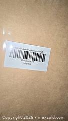 MaxSold Auction: NEW-SEALED-10 Pack BAKERY BOXES - Kingston (Ontario, Canada) SELLER MANAGED Downsizing Online Auction - Morenz Cresecent