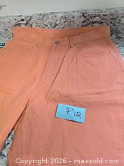 MaxSold Auction: NEW w Tags- WOMEN'S Denim Shorts - Kingston (Ontario, Canada) SELLER MANAGED Downsizing Online Auction - Morenz Cresecent