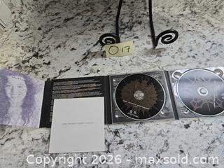 MaxSold Auction: SARAH McLACHLAN CD- LOT"O17" - Kingston (Ontario, Canada) SELLER MANAGED Downsizing Online Auction - Morenz Cresecent
