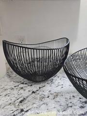 MaxSold Auction: x2 Large Wire Baskets/Decor - Kingston (Ontario, Canada) SELLER MANAGED Downsizing Online Auction - Morenz Cresecent